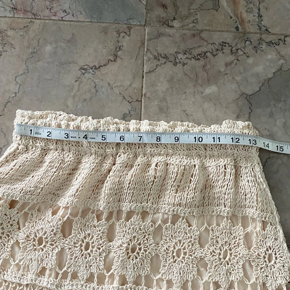 Beautiful Crochet A-Line Skirt in Cream Size S Great Condition - Picture 5 of 7